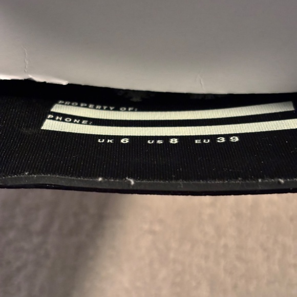 Hunter Original Tall Gloss Rain Boots & Cable Boot Socks - Picture 7 of 8